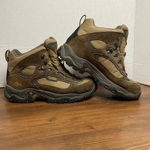 Columbia Men's Logger Ridge Waterproof Suede/Canvas Brown Hiking Boot Size 8